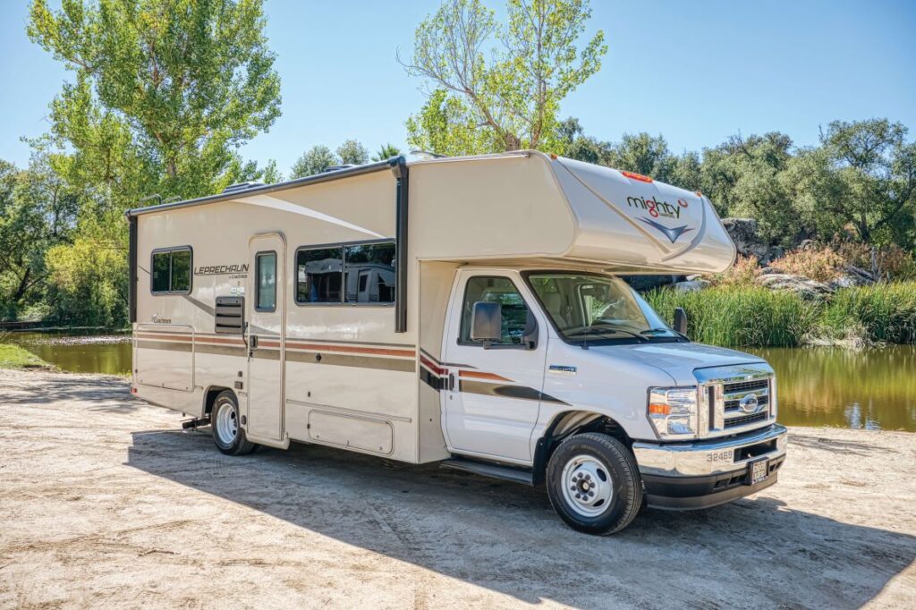 "mobile rv repair"